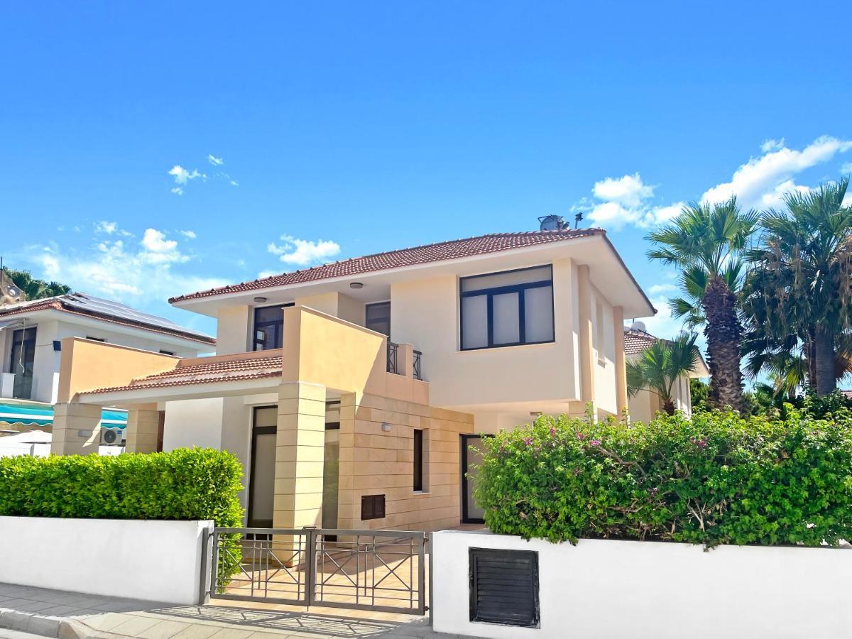 Villa Alba With Beach Access ลาร์นาคา ภายนอก รูปภาพ
